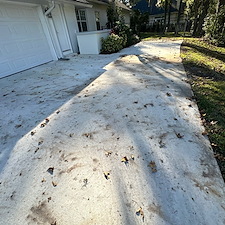 Driveway-Cleaning-and-Sealing-in-Ponte-Vedra-FL-Sawgrass-Neighborhood 3